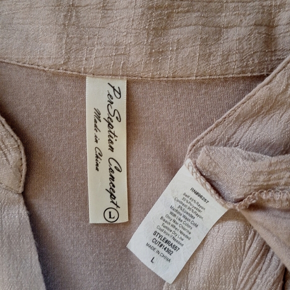 PerSeption Concepts Button Down Tan Top Large Short Sleeve - Picture 6 of 6